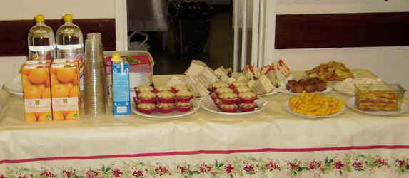 PB300038.JPG (61671 bytes)