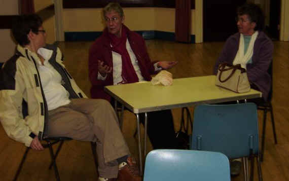 PB300042.JPG (48750 bytes)