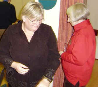 PB300047.JPG (53473 bytes)